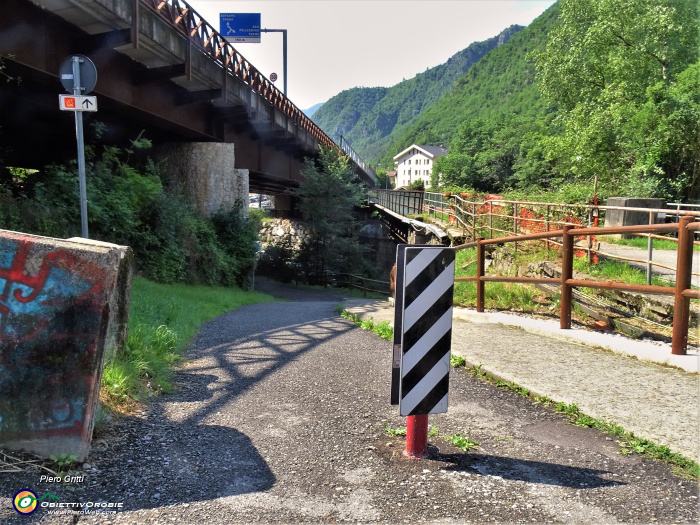 59 Poco distante aggancio la Ciclovia Valle Brembana.JPG